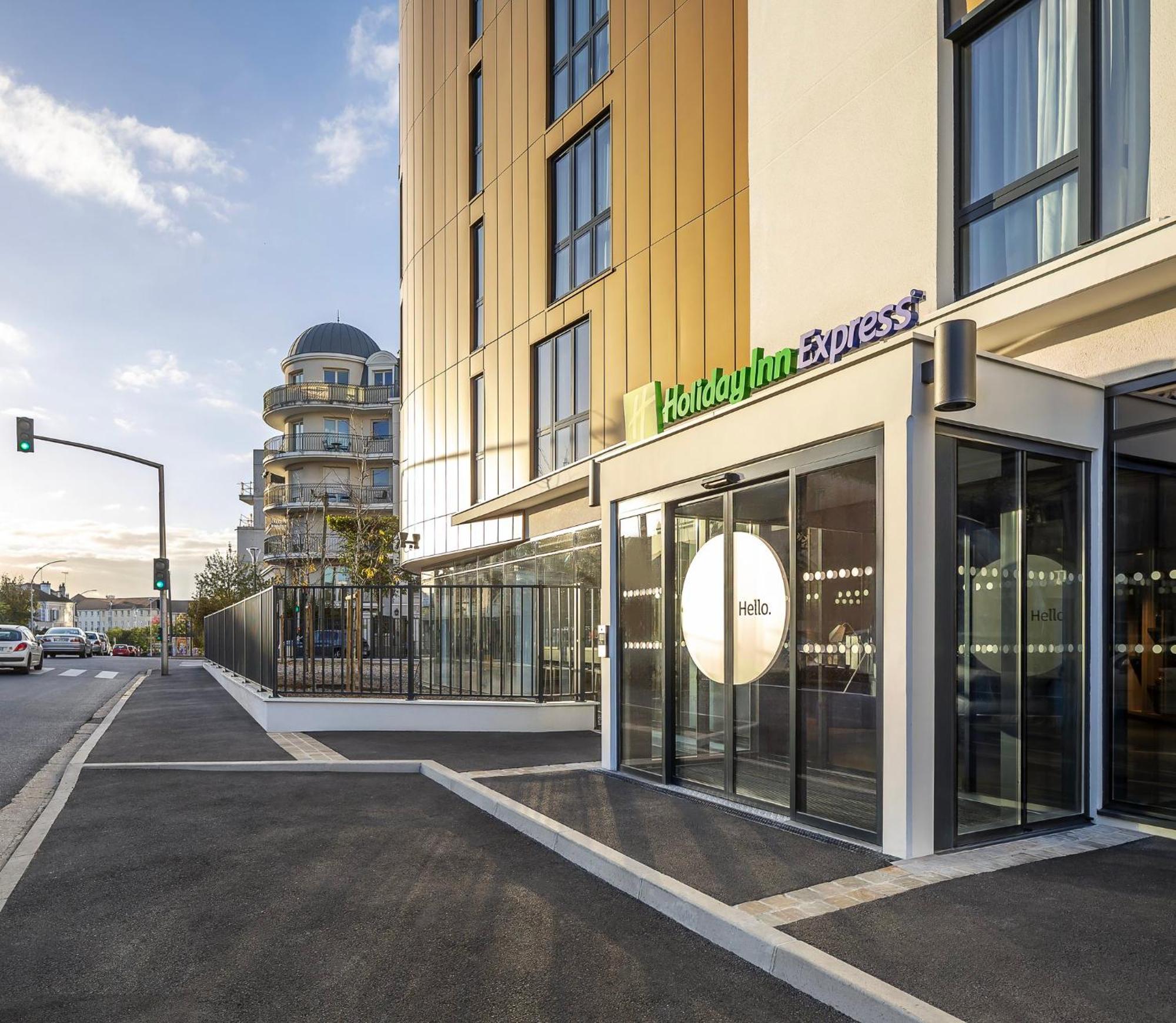 Holiday Inn Express Paris - Poissy By Ihg Exterior foto